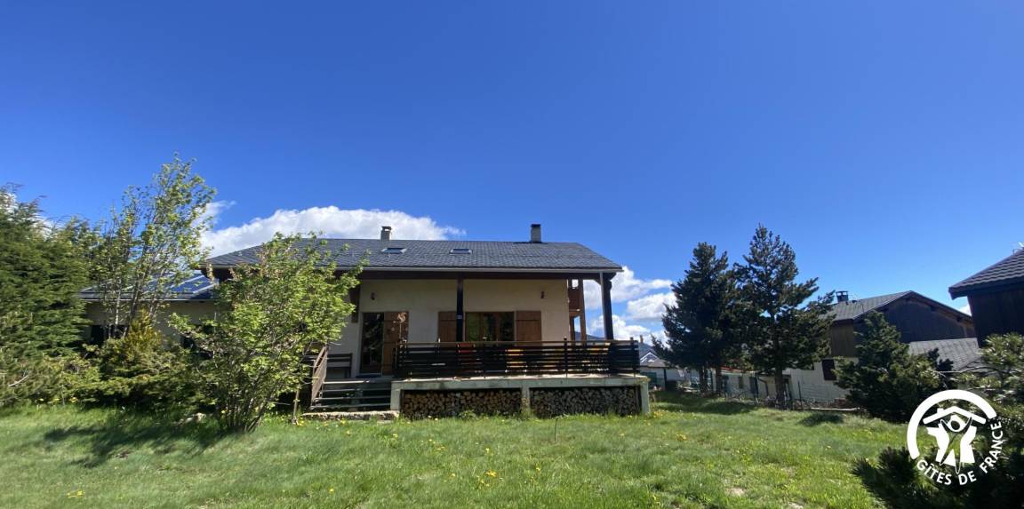 130 m² Gîte ∙ 6 Schlafzimmer ∙ 12 Gäste – Bild 1