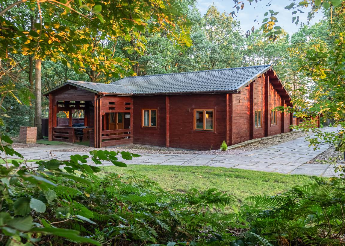 Chalet ∙ 3 Bedrooms ∙ 6 Guests - Cheshire