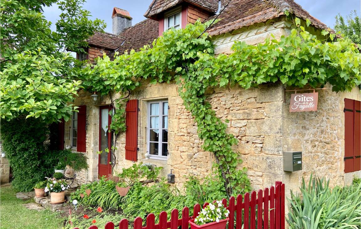 92 M² House ∙ 2 Bedrooms ∙ 4 Guests - Dordogne