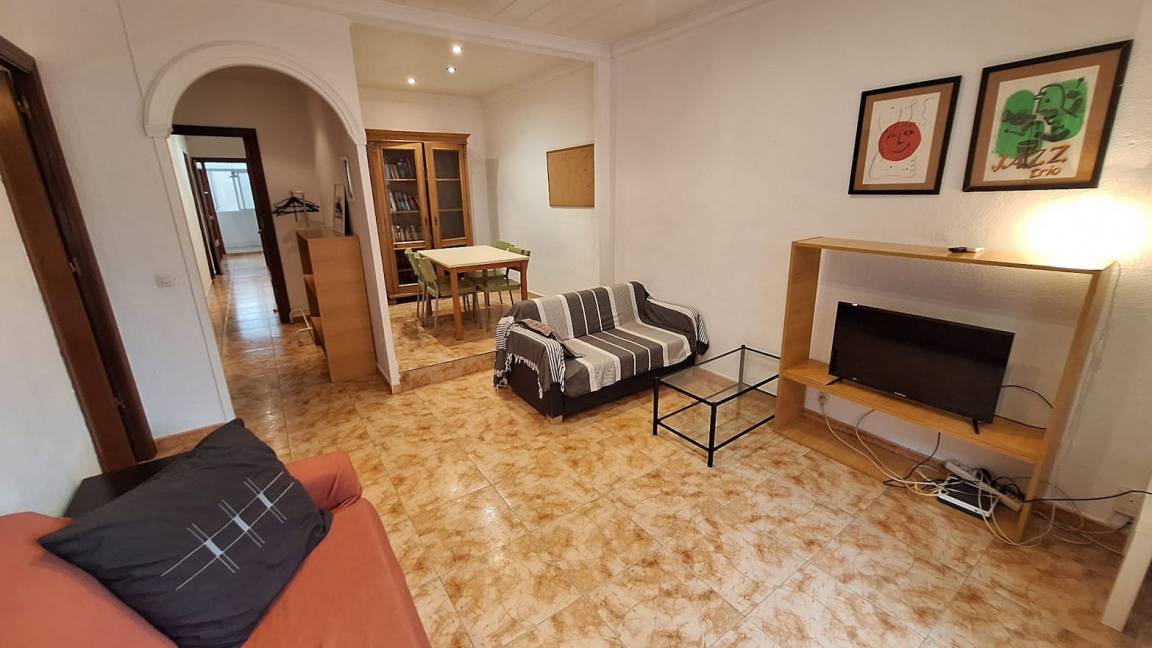90 M² Apartment ∙ 3 Bedrooms ∙ 4 Guests - Barcelona