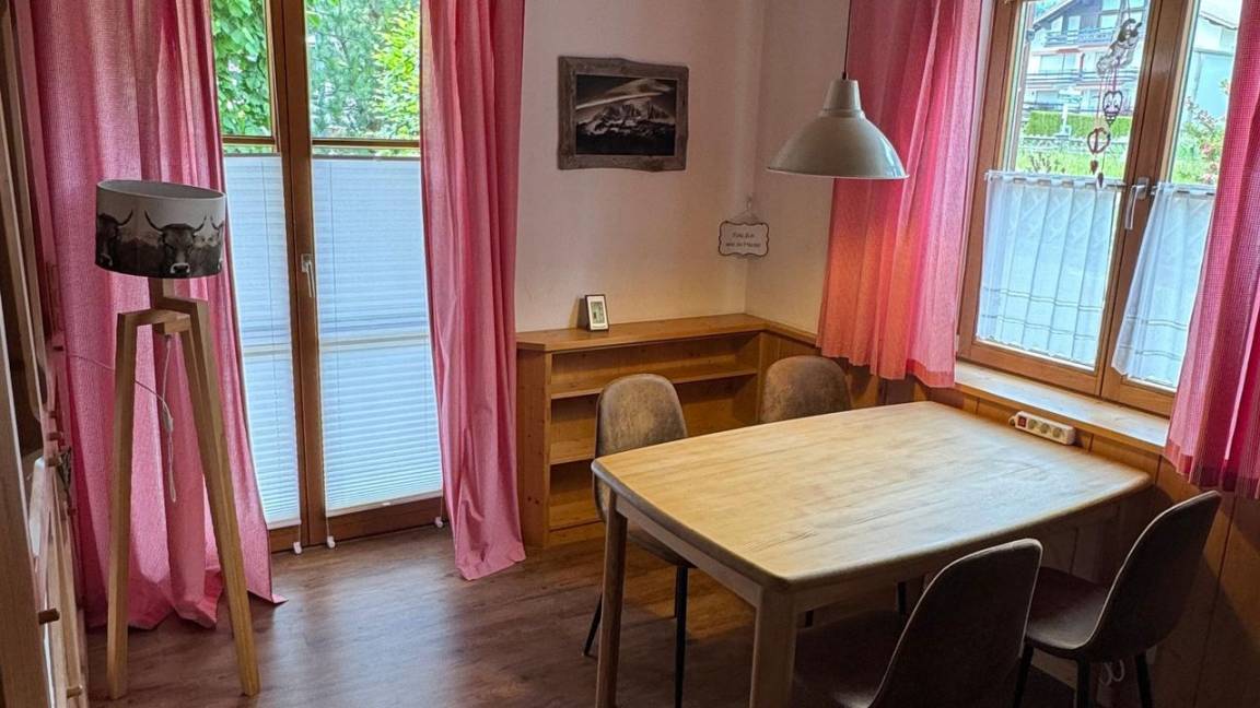 48 M² Ferienwohnung ∙ 1 Schlafzimmer ∙ 2 Gäste - Bolsterlang