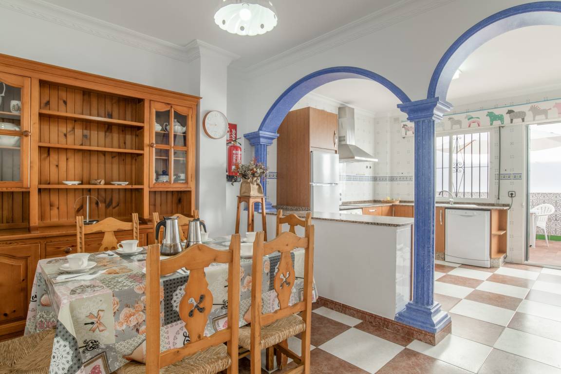 140 M² Maison De Vacances ∙ 4 Chambres ∙ 6 Personnes - Conil de la Frontera
