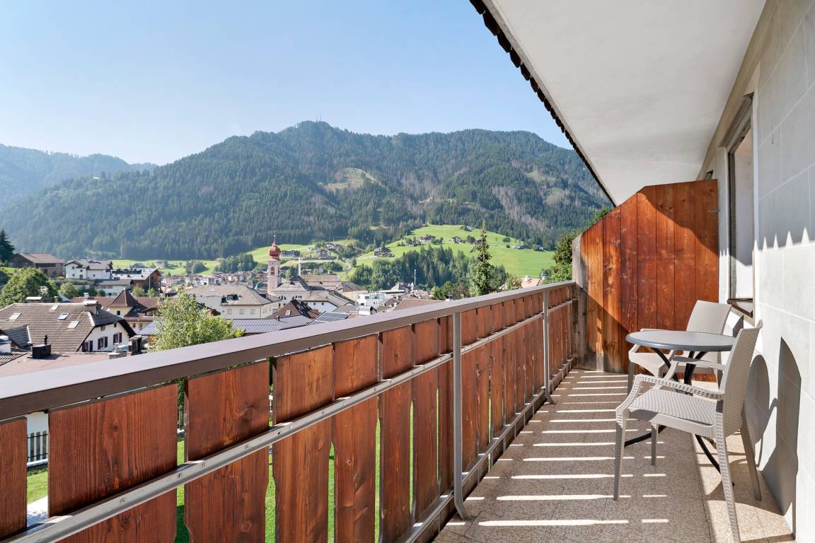 75 M² Apartamento ∙ 2 Habitaciones ∙ 4 Huéspedes - Ortisei