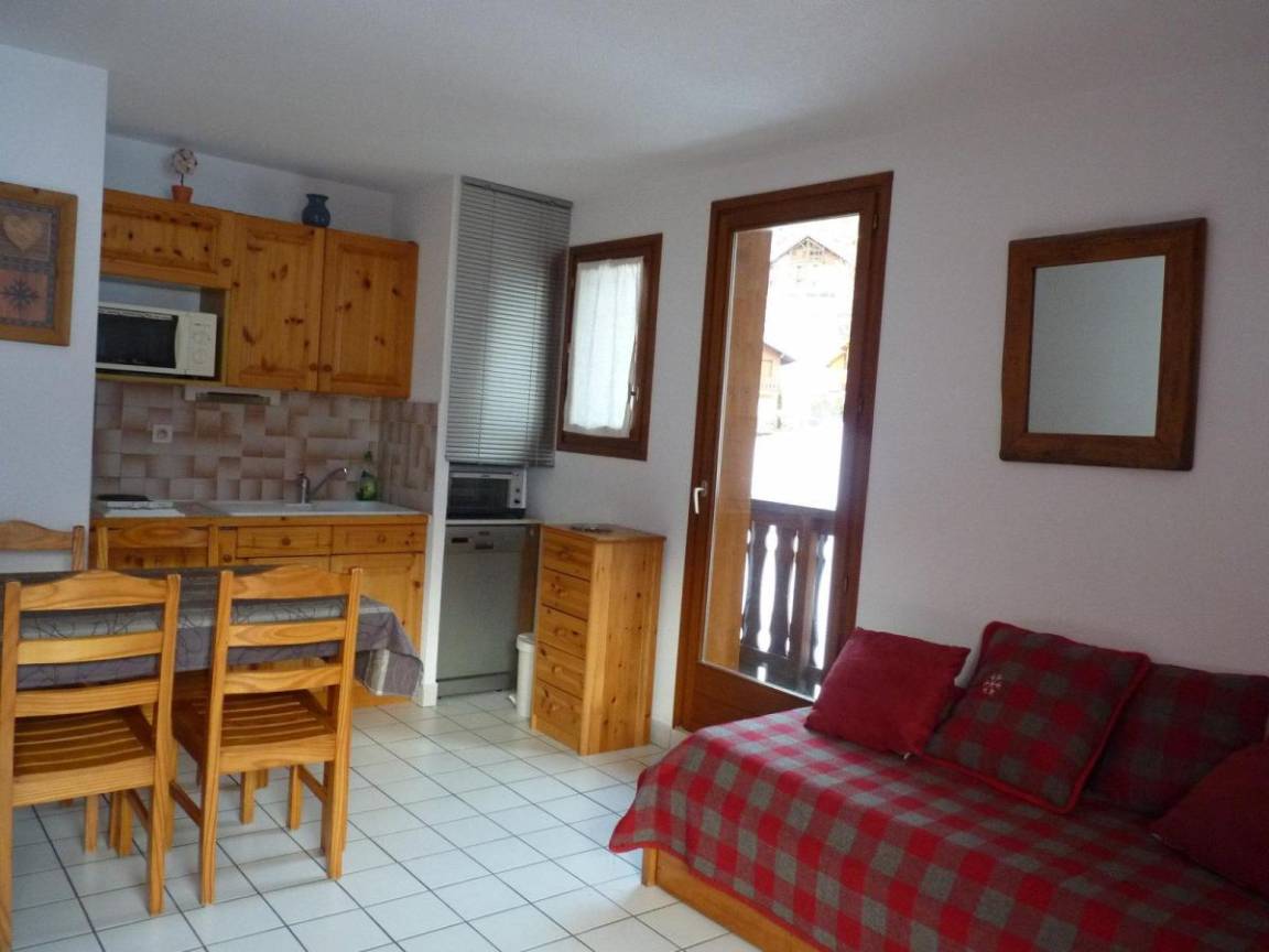 27 m&sup2; Studio 1 Schlafzimmer 3 G&auml;ste