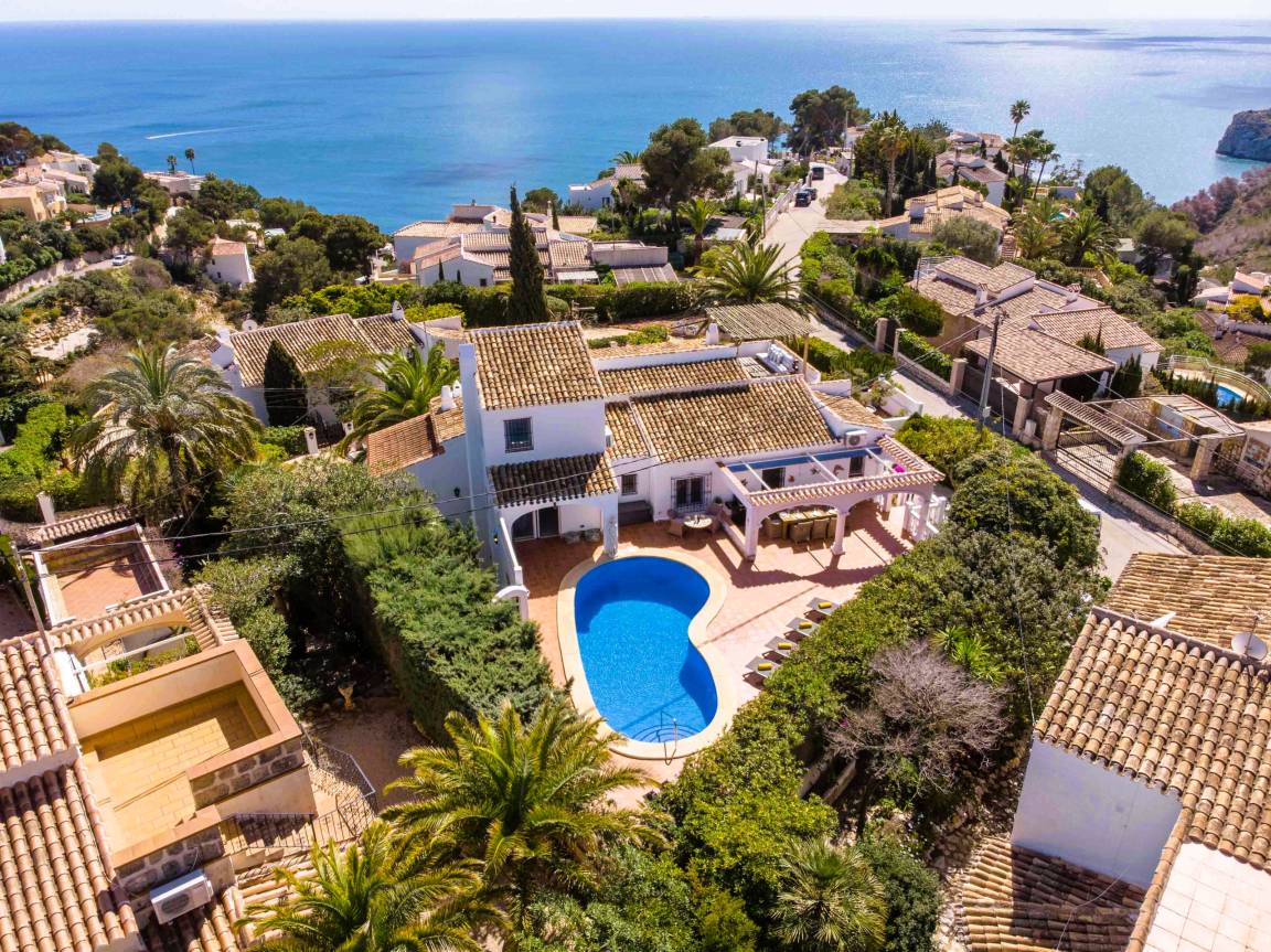 285 M² Villa ∙ 4 Habitaciones ∙ 8 Huéspedes - Jávea