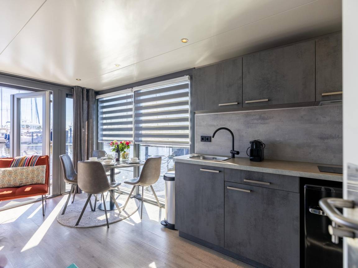 30 m² Hausboot ∙ 2 Schlafzimmer ∙ 4 Gäste – Bild 7
