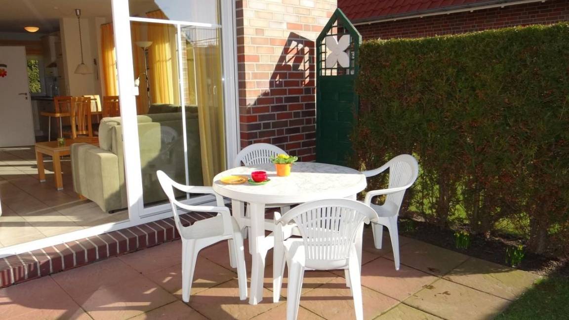75 M² Ferienhaus ∙ 2 Schlafzimmer ∙ 4 Gäste - Carolinensiel