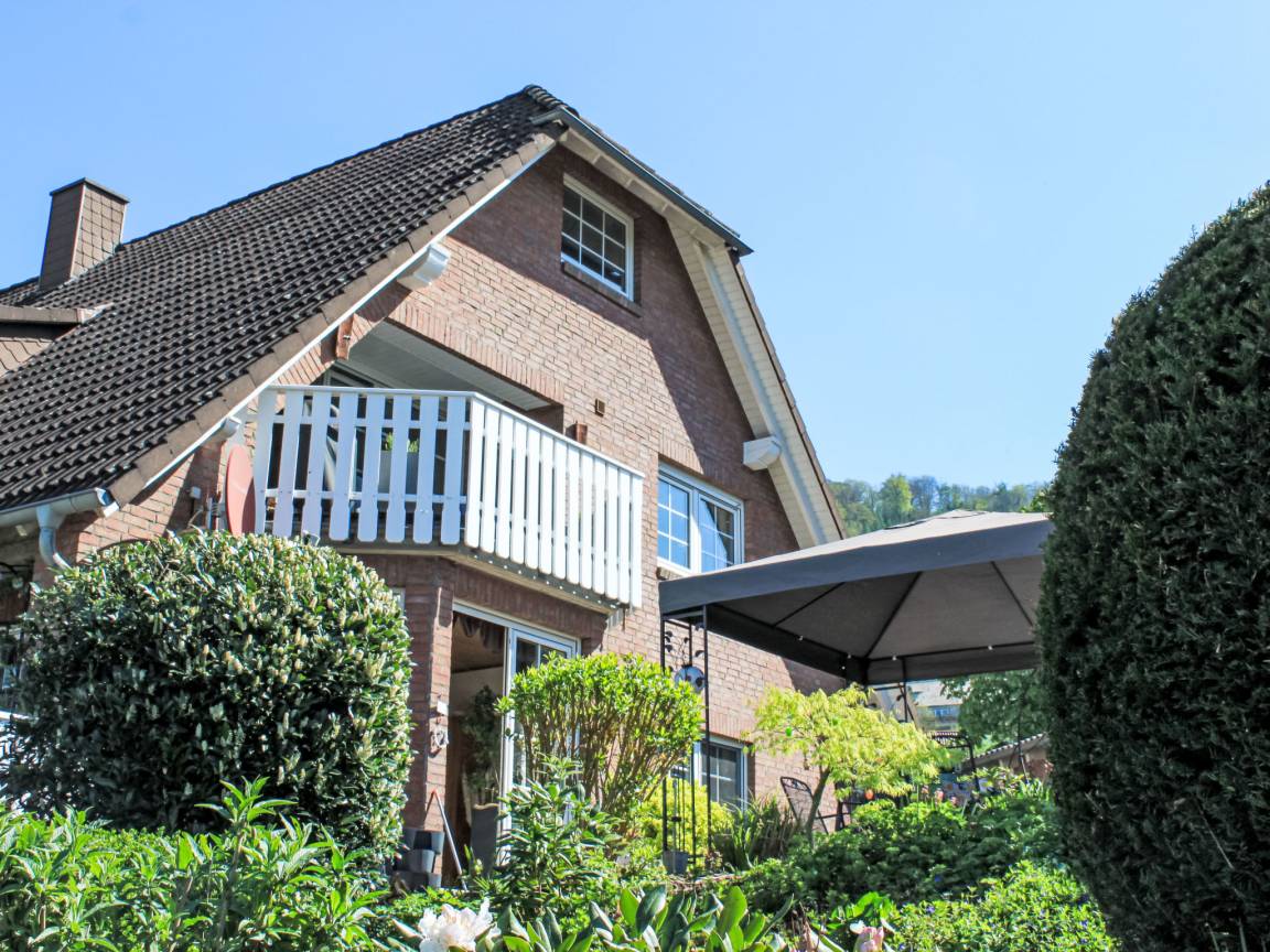 100 M² Ferienwohnung ∙ 2 Schlafzimmer ∙ 4 Gäste - Emmerthal