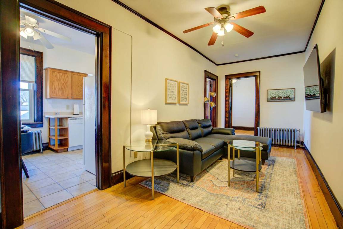 70 M² Apartment ∙ 1 Bedroom ∙ 2 Guests - Madison, WI
