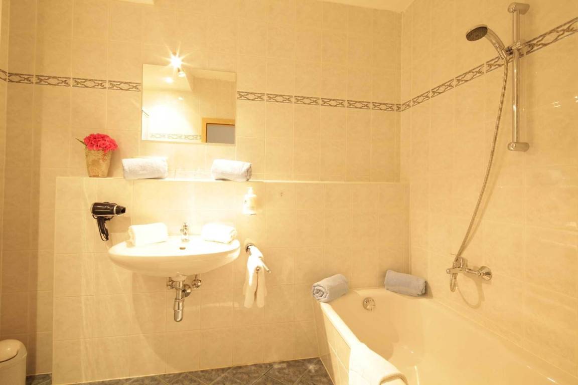 75 m² Ferienwohnung ∙ 2 Schlafzimmer ∙ 6 Gäste – Bild 13