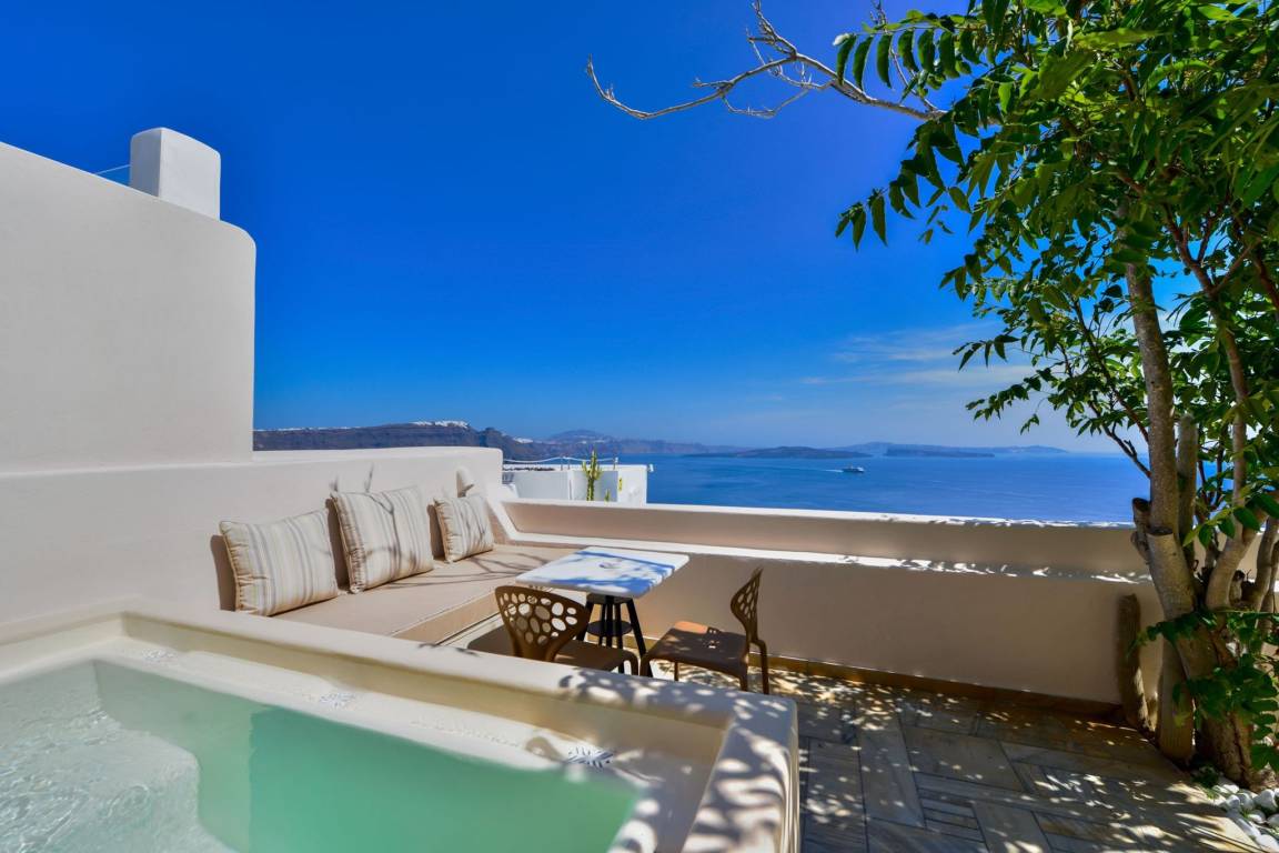 Villa ∙ 2 Bedrooms ∙ 4 Guests - Oia