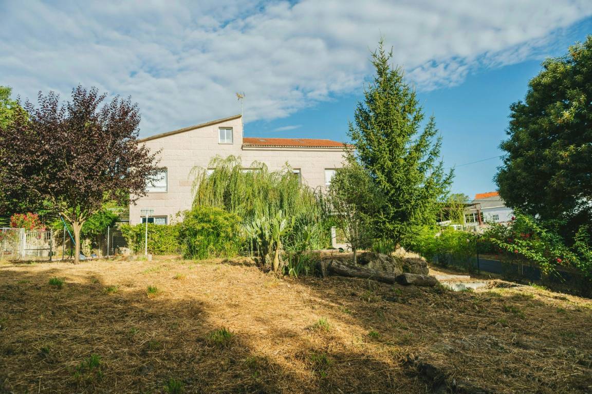 327 M² Maison De Vacances ∙ 6 Chambres ∙ 13 Personnes - Orense