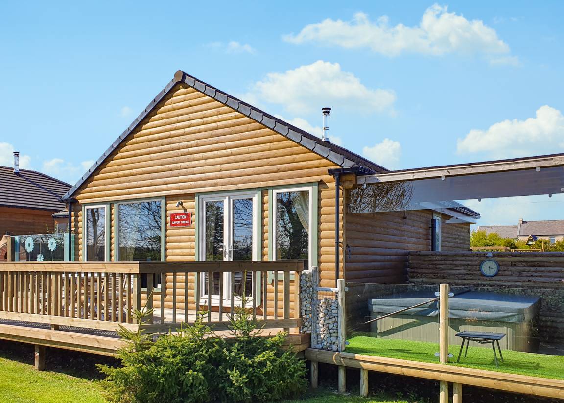 Chalet ∙ 3 Bedrooms ∙ 4 Guests - Northumberland