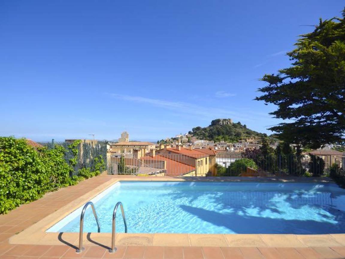 60 M² Apartment ∙ 2 Bedrooms ∙ 4 Guests - Begur