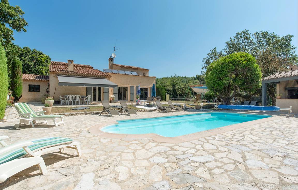 180 M² House ∙ 4 Bedrooms ∙ 8 Guests - Montauroux