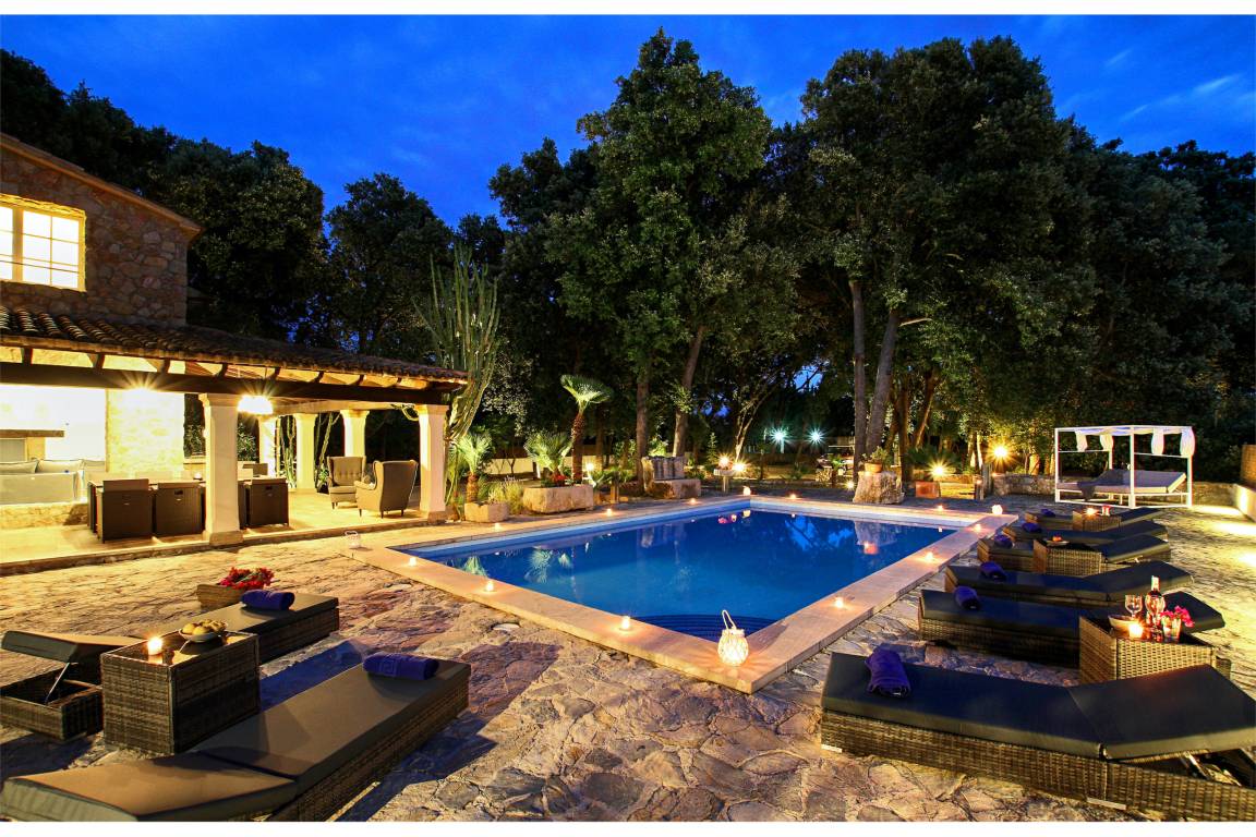 299 M² Villa ∙ 4 Bedrooms ∙ 8 Guests - Mayorka