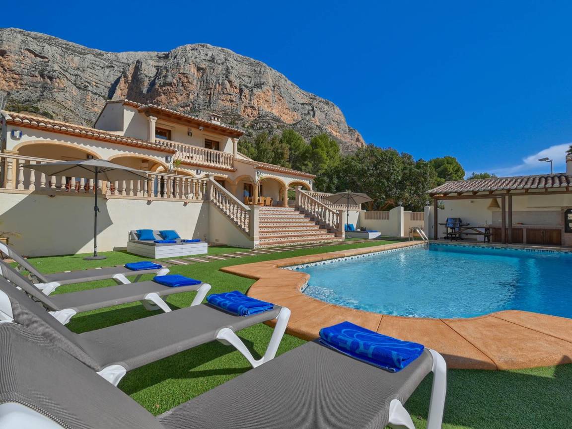 270 M² Villa ∙ 2 Schlafzimmer ∙ 4 Gäste - Dénia