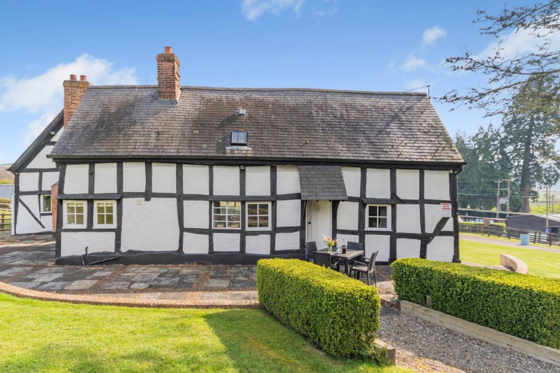 Cottage ∙ 2 Bedrooms ∙ 4 Guests - Bewdley