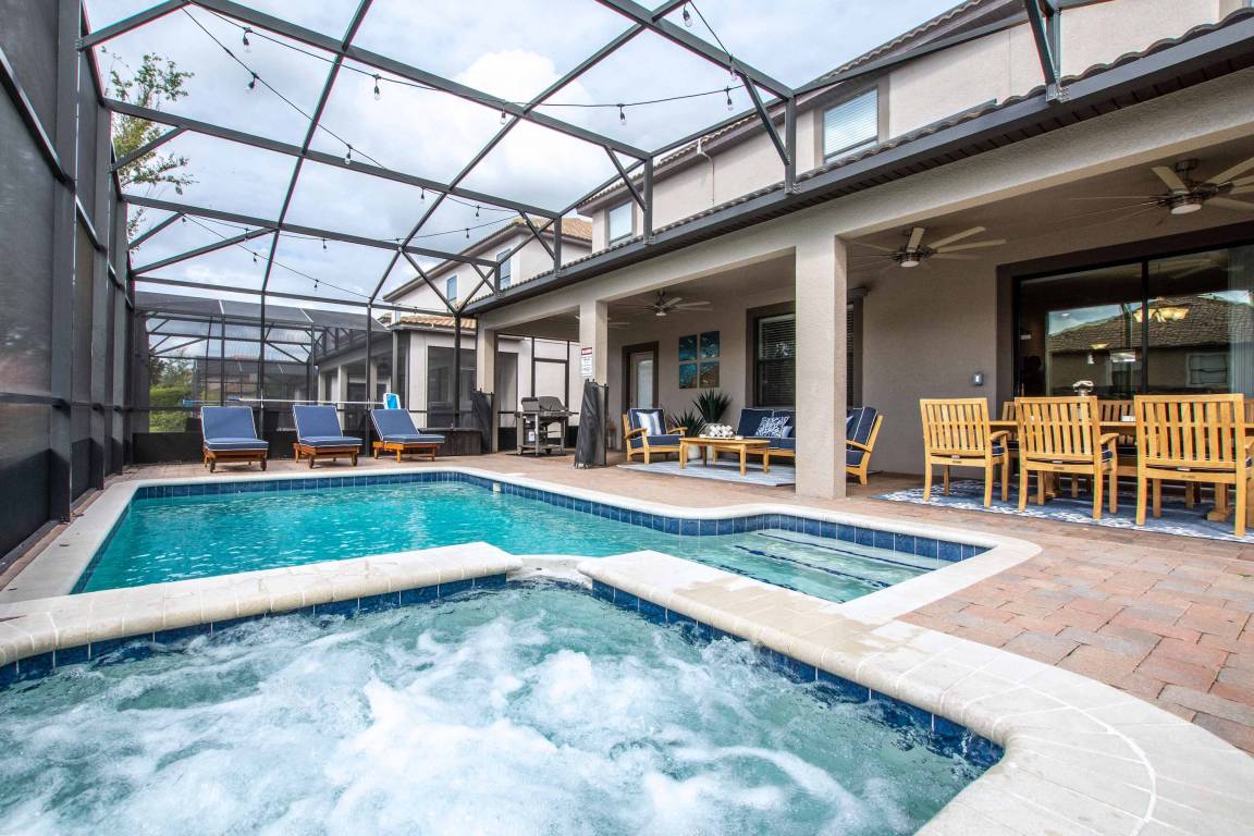 257 M² House ∙ 5 Bedrooms ∙ 12 Guests - Haines City, FL