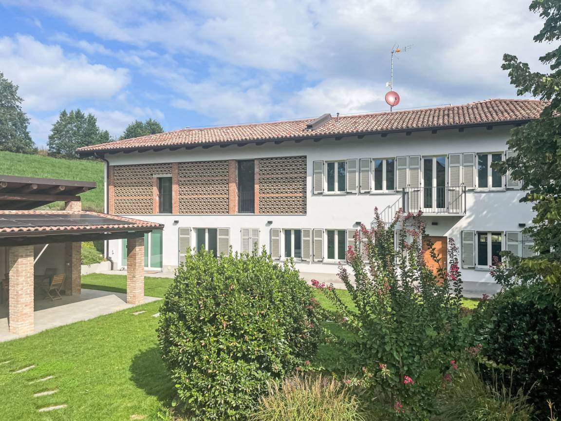 320 M² Huis ∙ 3 Slaapkamers ∙ 6 Gasten - Asti