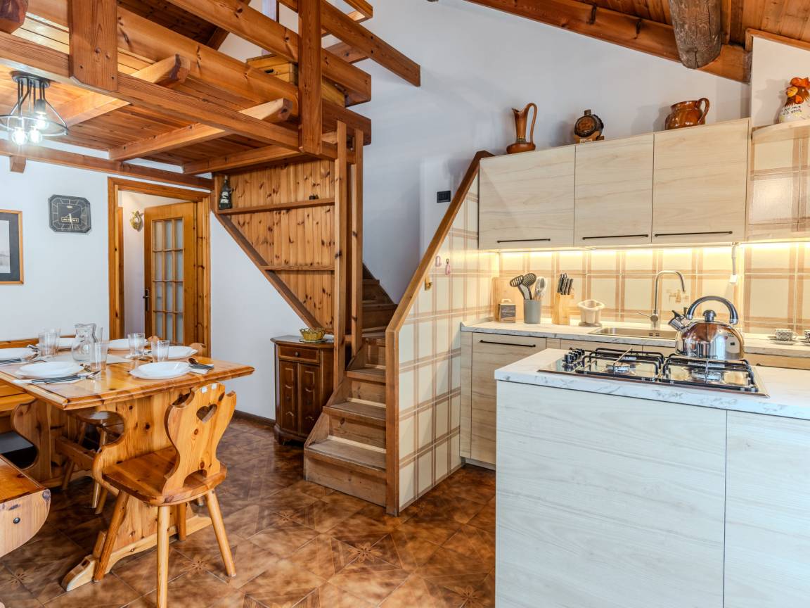 60 M² Apartamento ∙ 2 Habitaciones ∙ 5 Huéspedes - Comano