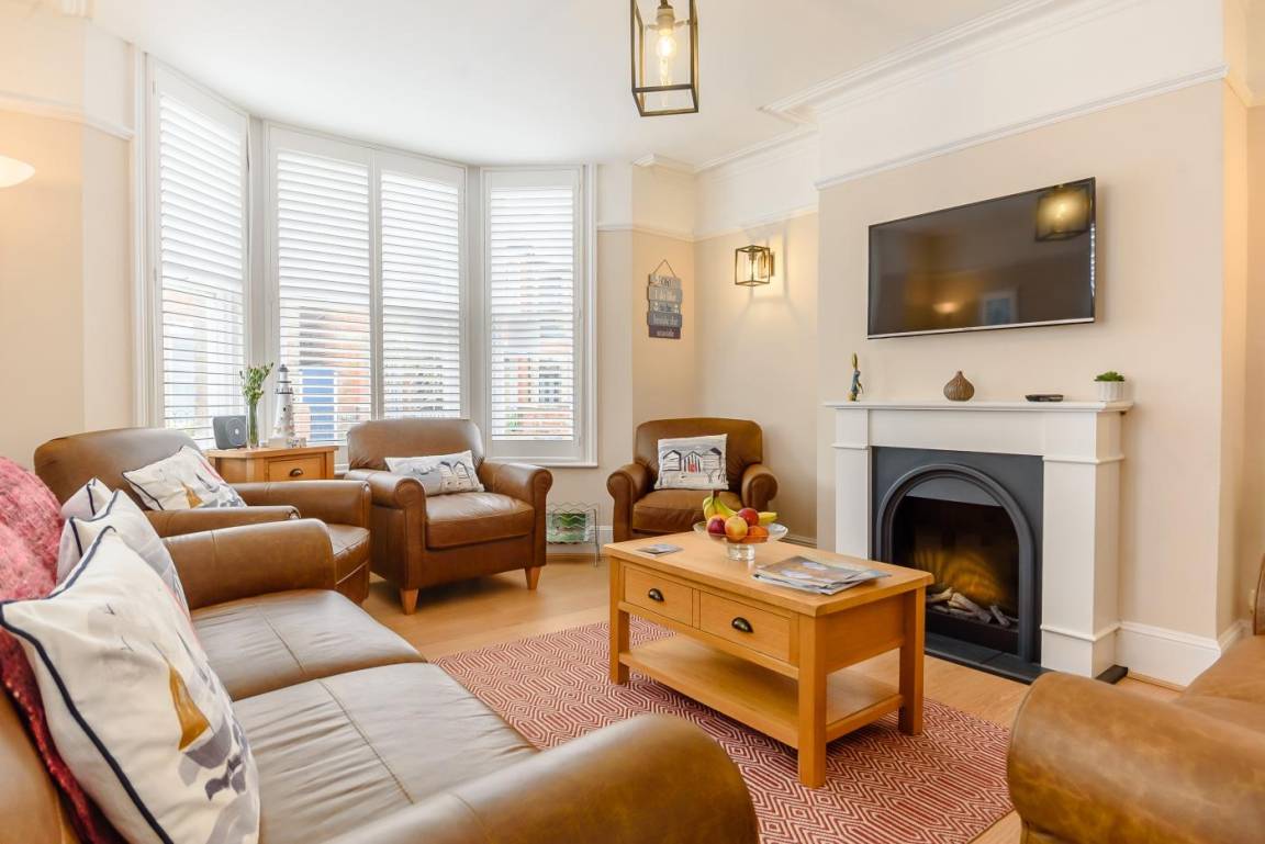 Cottage ∙ 4 Bedrooms ∙ 8 Guests - Southwold