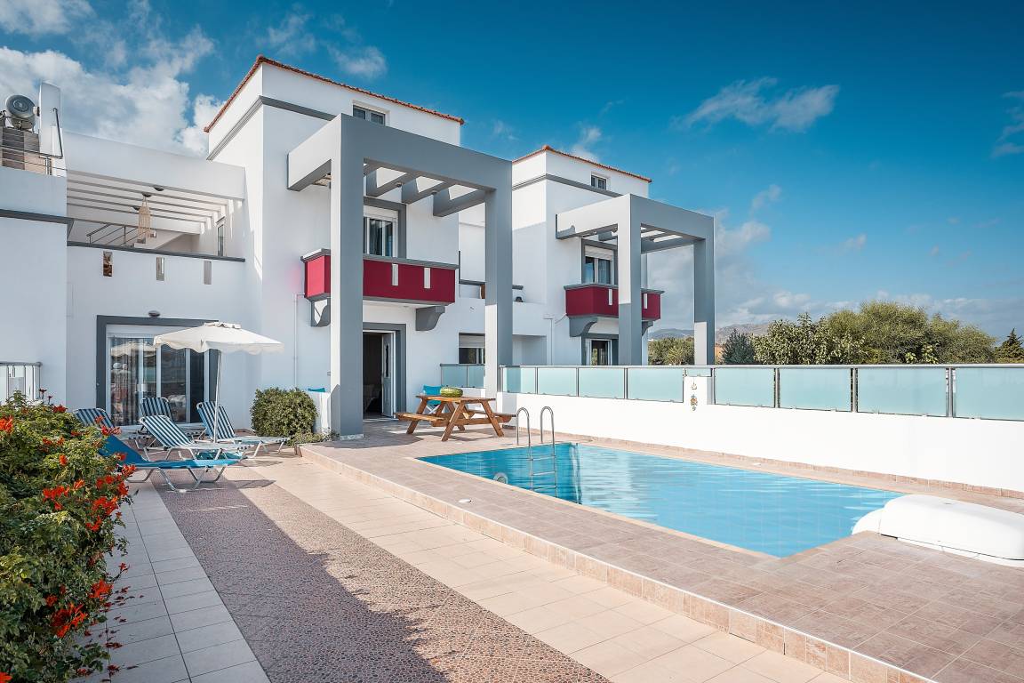 120 M² Villa ∙ 3 Bedrooms ∙ 6 Guests - Rhodes (Greece)