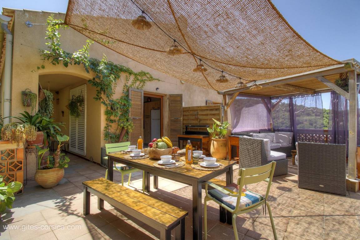 135 m&sup2; G&icirc;te 4 Schlafzimmer 8 G&auml;ste