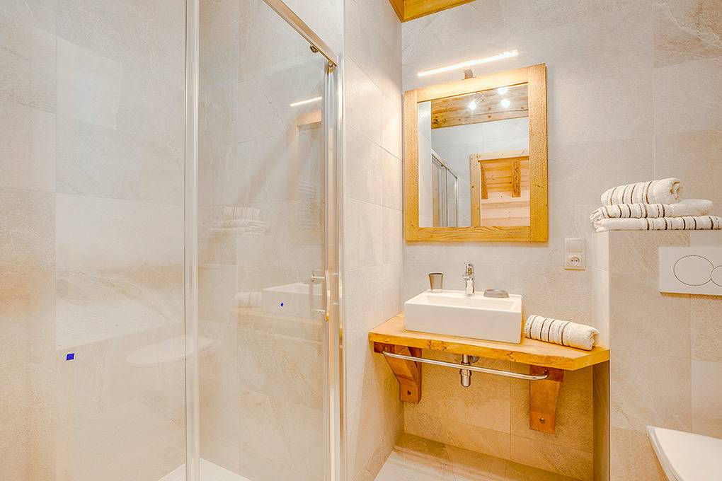 120 m² Ferienwohnung ∙ 3 Schlafzimmer ∙ 8 Gäste – Bild 9