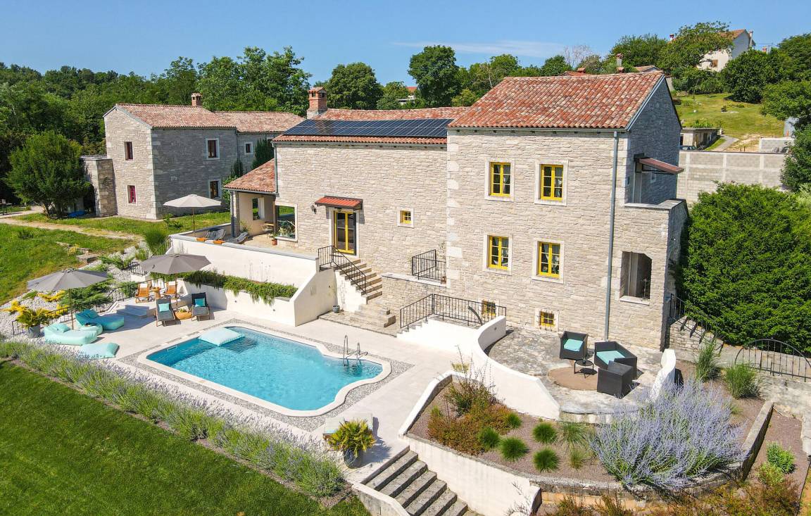 300 M² Maison De Vacances ∙ 3 Chambres ∙ 8 Personnes - Motovun