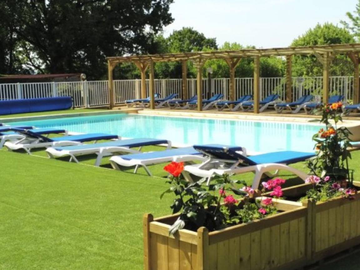 20 M² Caravan ∙ 2 Bedrooms ∙ 4 Guests - Le Bugue