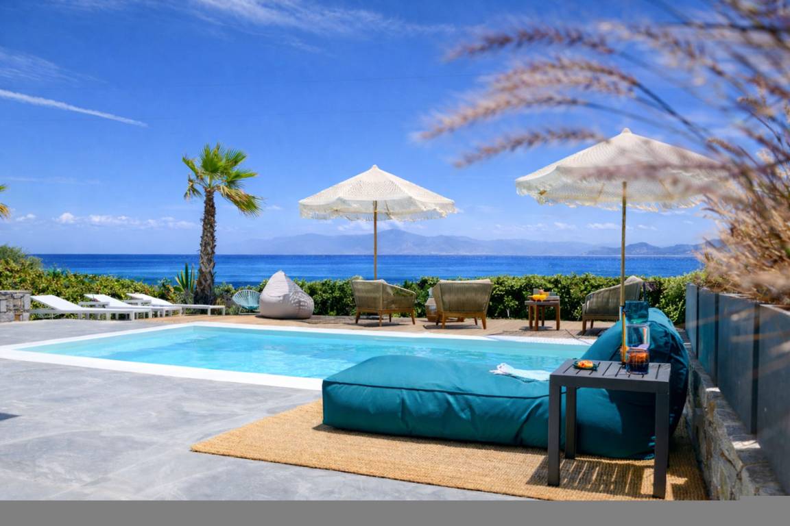 195 M² Apartment ∙ 4 Bedrooms ∙ 8 Guests - Paros