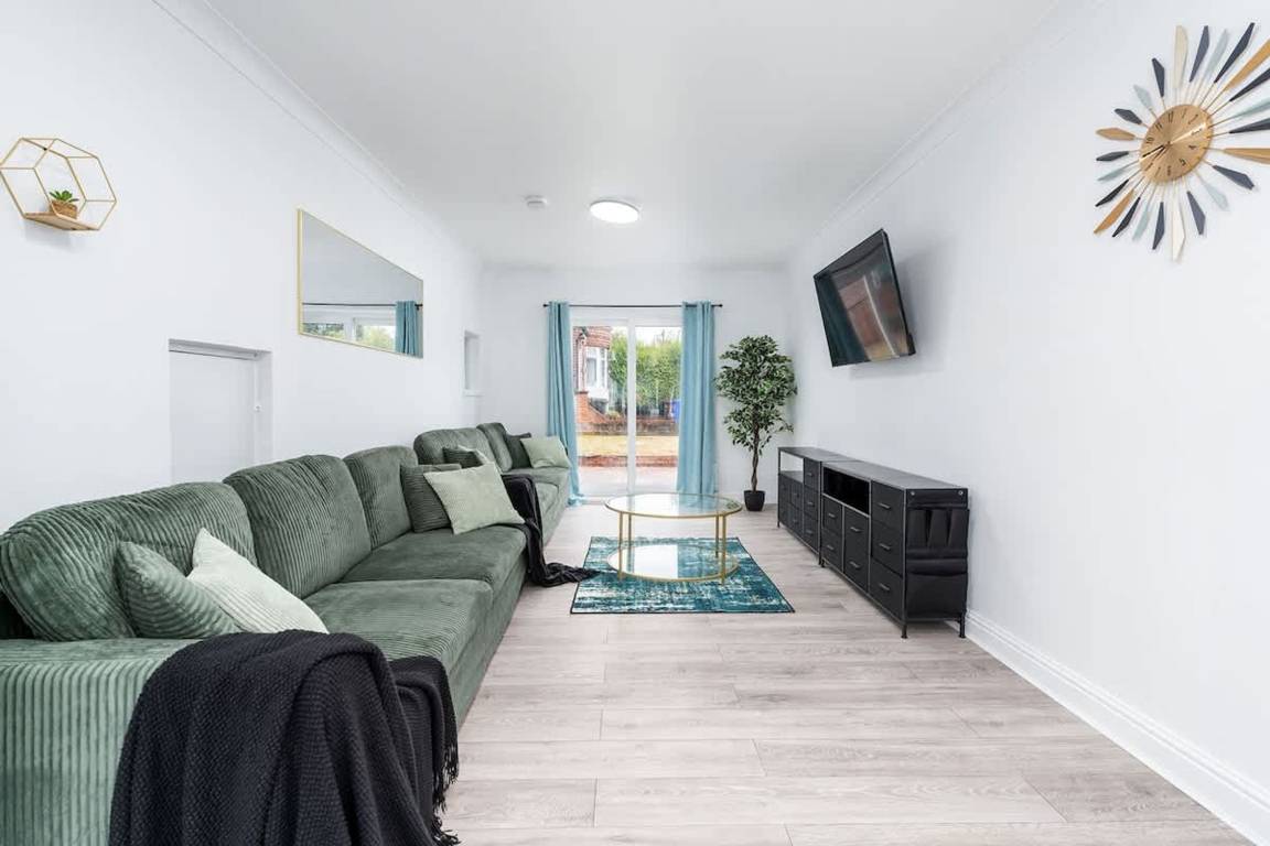Apartment ∙ 4 Bedrooms ∙ 8 Guests - Sheffield