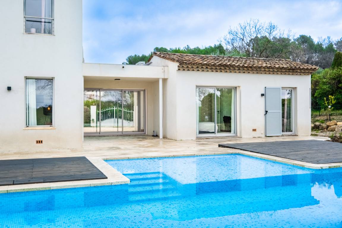 170 M² Maison De Vacances ∙ 4 Chambres ∙ 8 Personnes - Pégomas