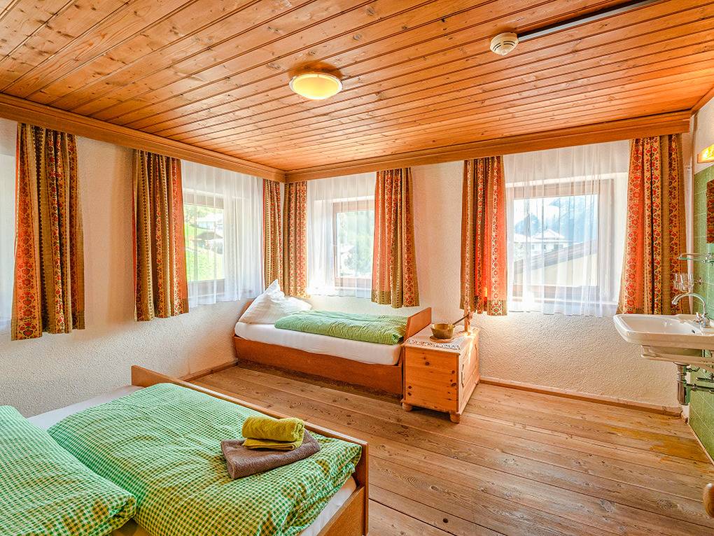 280 m² Ferienhaus ∙ 9 Schlafzimmer ∙ 25 Gäste – Bild 14