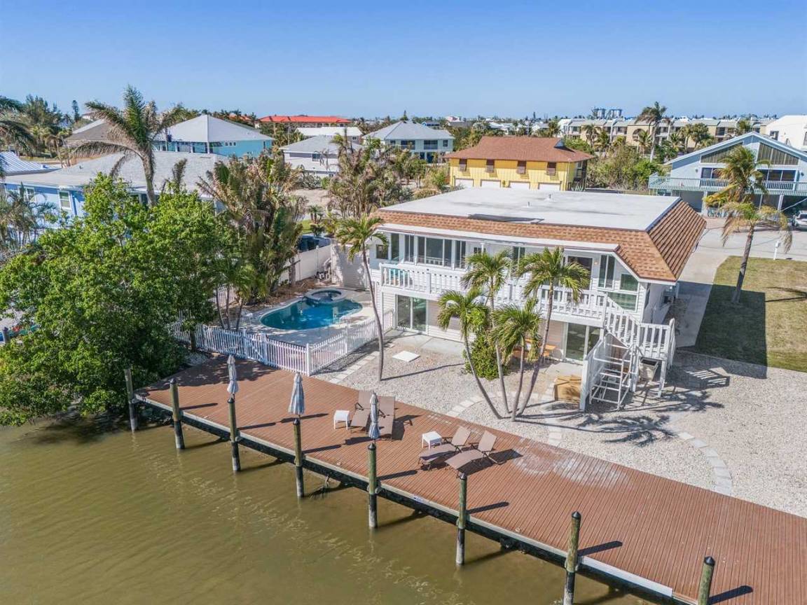 260 M² House ∙ 4 Bedrooms ∙ 12 Guests - Fort Myers Beach, FL