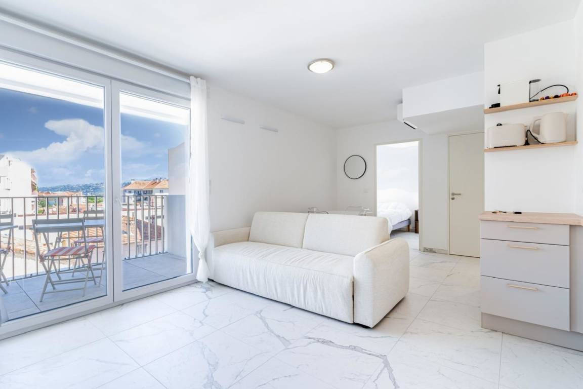 38 M² Lägenhet ∙ 1 Sovrum ∙ 2 Gäster - Nice