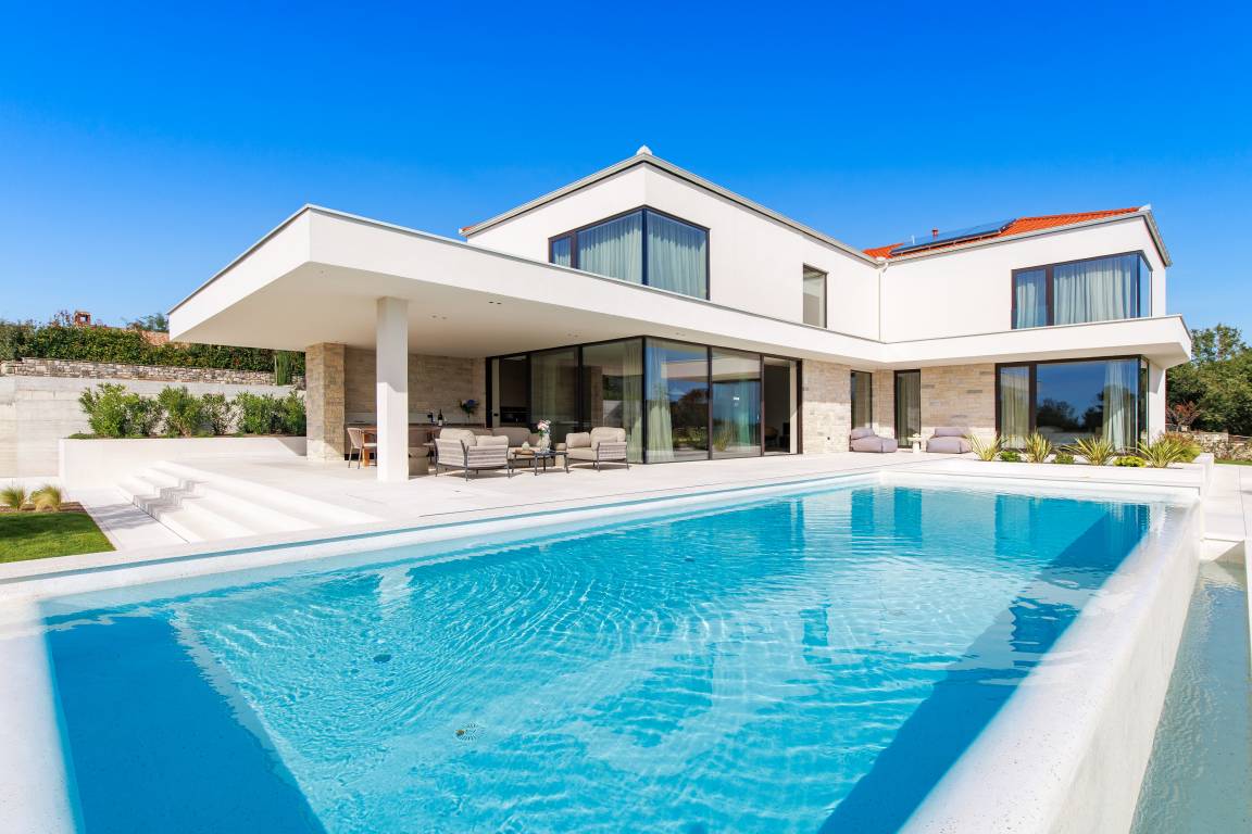 340 M² Villa ∙ 4 Bedrooms ∙ 8 Guests - Rovinj