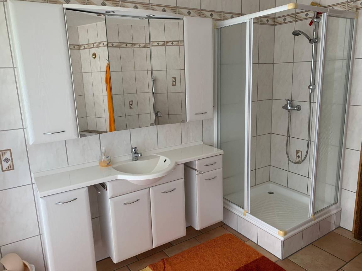 80 m² Ferienwohnung ∙ 1 Schlafzimmer ∙ 4 Gäste – Bild 14