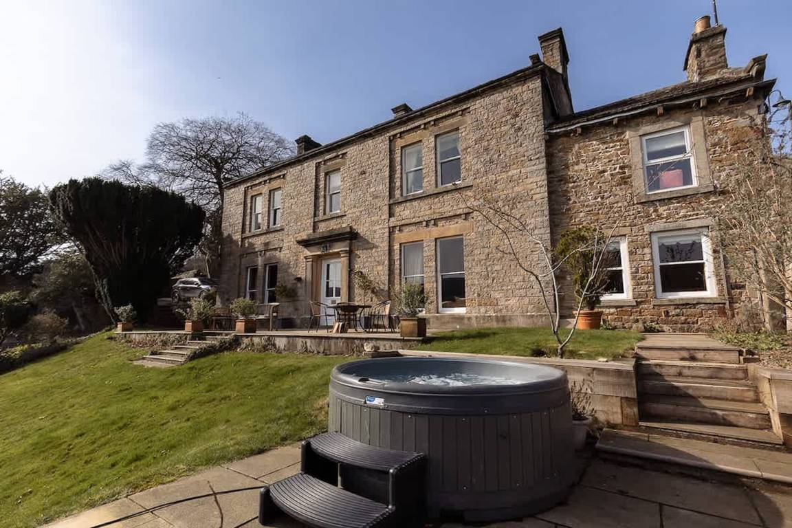 Apartment ∙ 8 Bedrooms ∙ 16 Guests - Askrigg