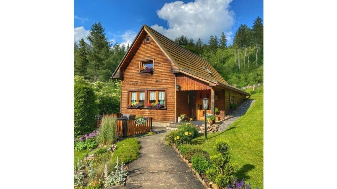 70 M² Ferienwohnung ∙ 3 Schlafzimmer ∙ 2 Gäste - Marienberg