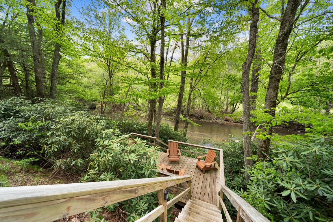 Cabin ∙ 4 Bedrooms ∙ 8 Guests - Boone, NC