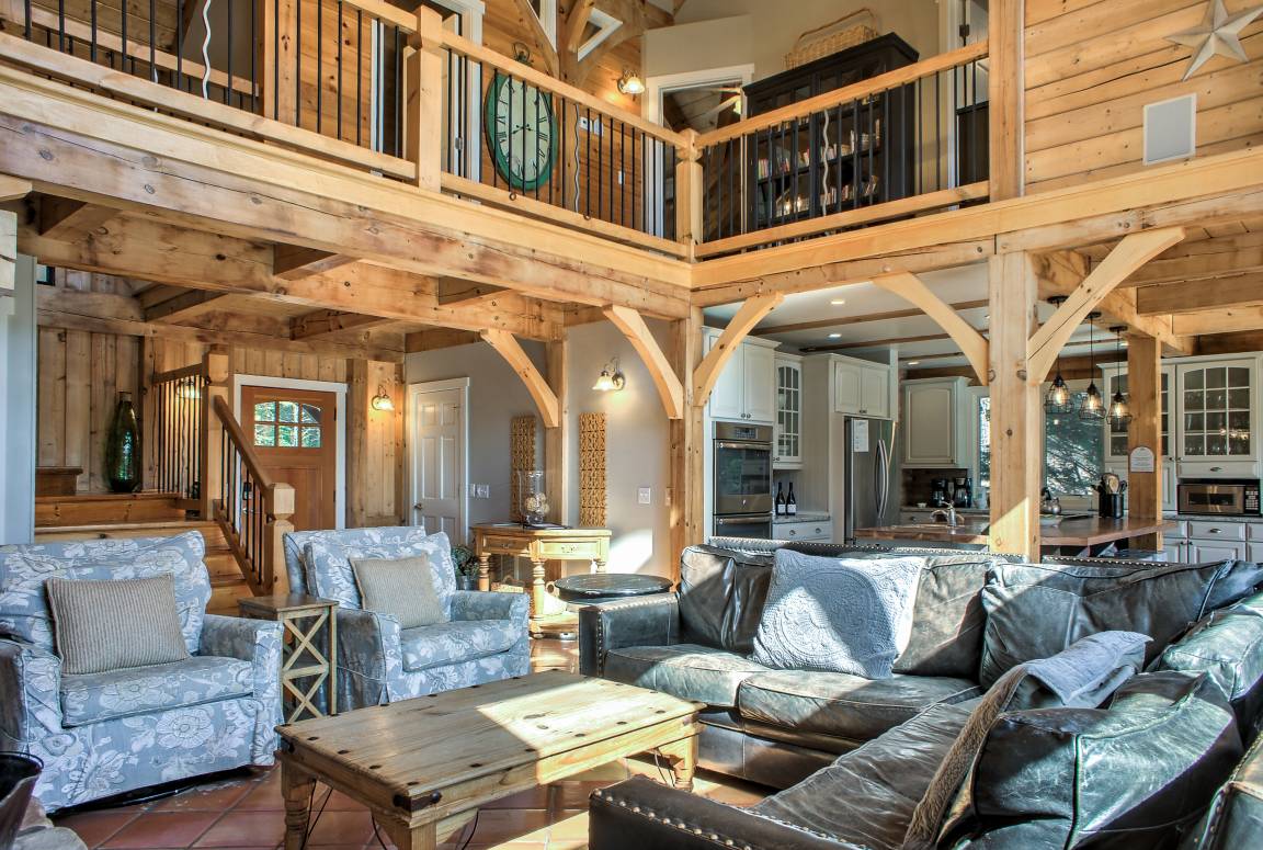 833 M² House ∙ 13 Bedrooms ∙ 44 Guests - Black Mountain, NC