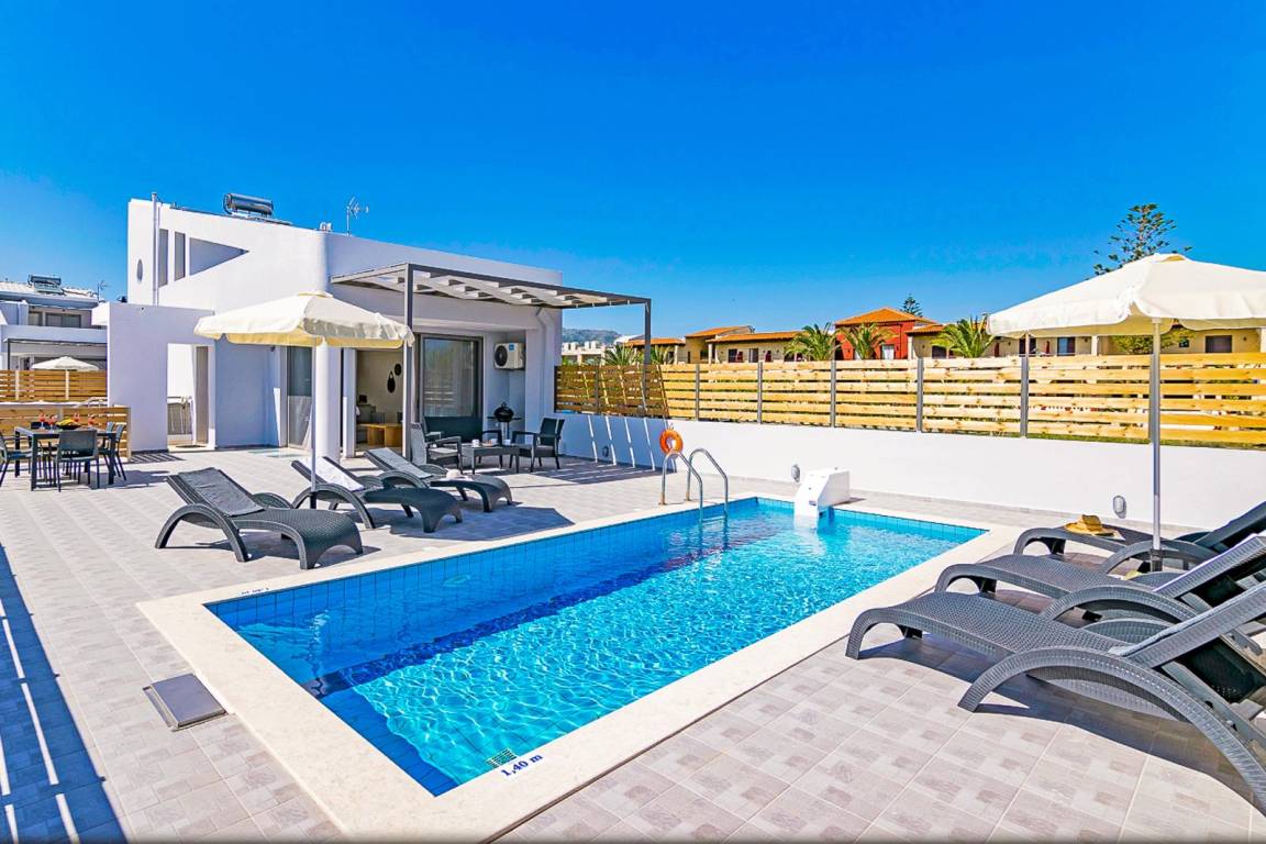 230 M² House ∙ 3 Bedrooms ∙ 6 Guests - Ретимно