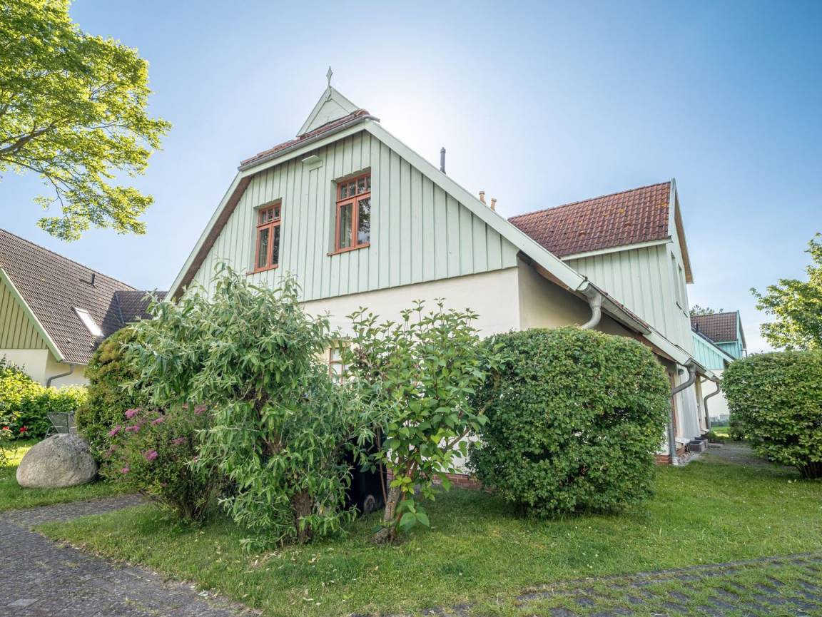 56 M² Ferienhaus ∙ 2 Schlafzimmer ∙ 4 Gäste - Wustrow
