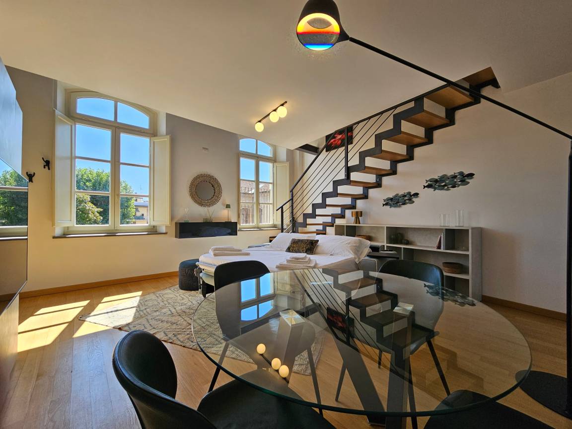 70 M² Apartamento ∙ 2 Habitaciones ∙ 6 Huéspedes - Lucca