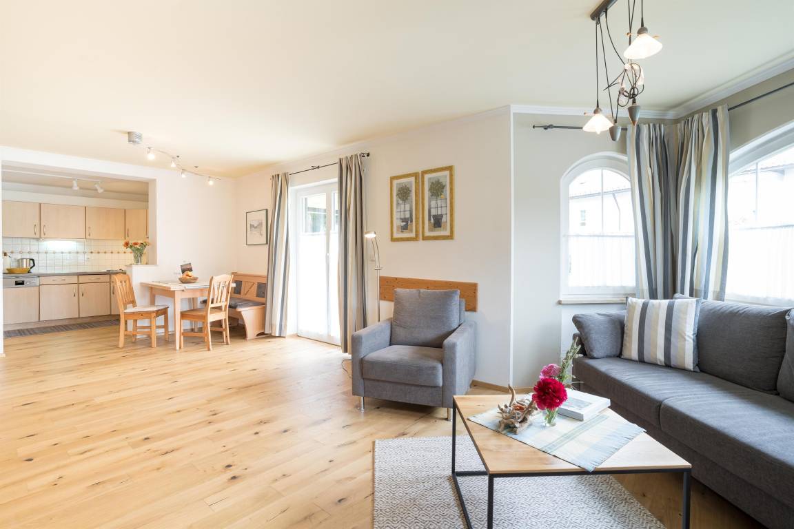 60 M² Ferienwohnung ∙ 1 Schlafzimmer ∙ 4 Gäste - Obermaiselstein
