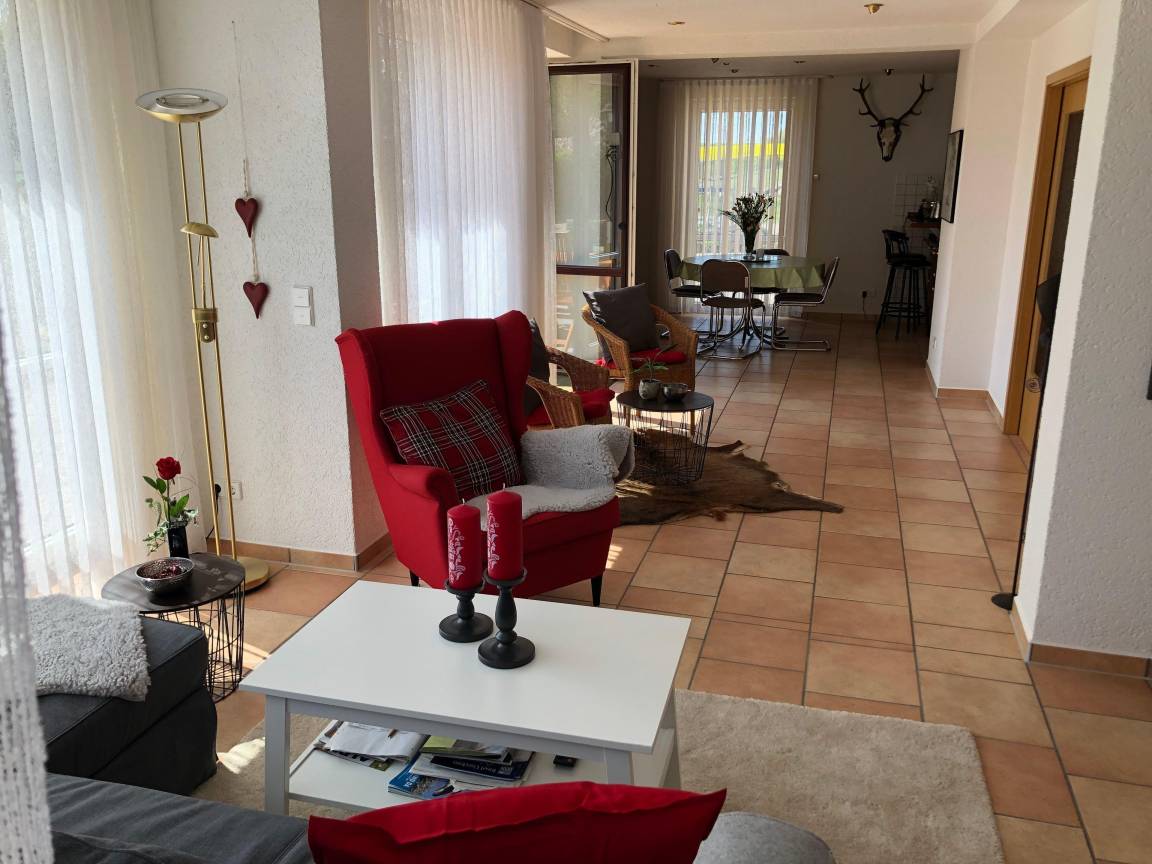 80 m² Ferienwohnung ∙ 1 Schlafzimmer ∙ 4 Gäste – Bild 3