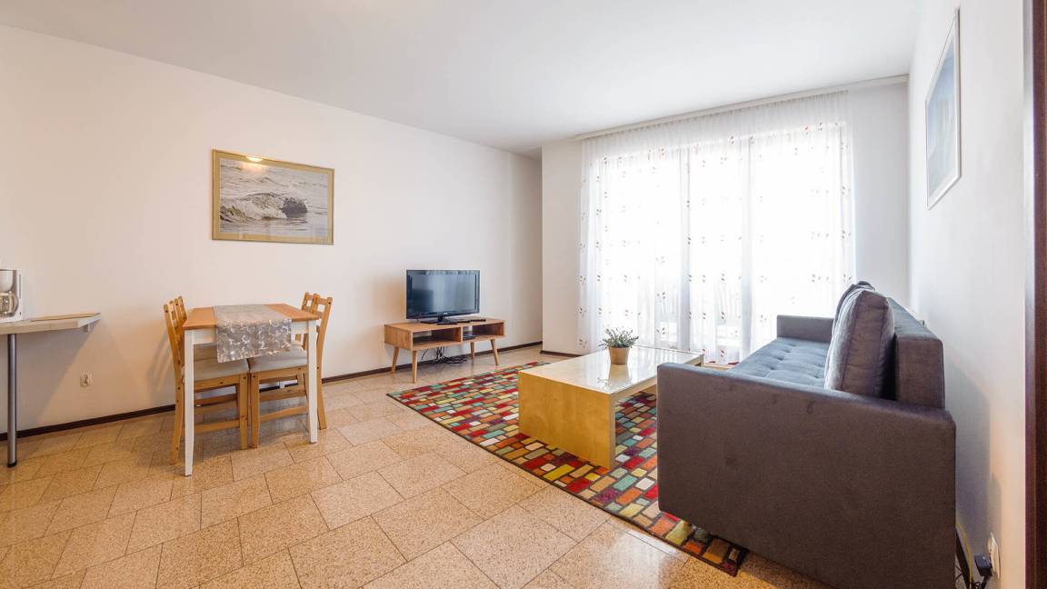 48 m² Ferienwohnung ∙ 1 Schlafzimmer ∙ 4 Gäste – Bild 3