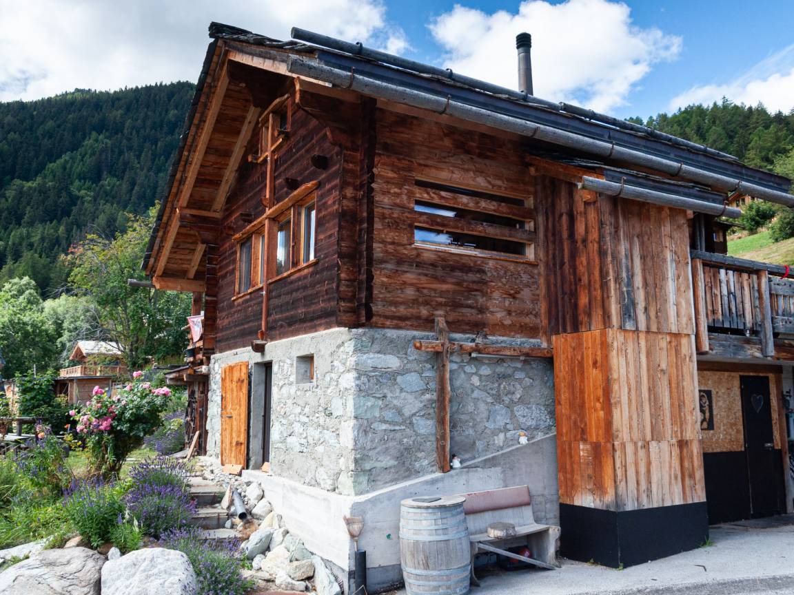 70 M² Ferienhaus ∙ 2 Schlafzimmer ∙ 4 Gäste - Veysonnaz